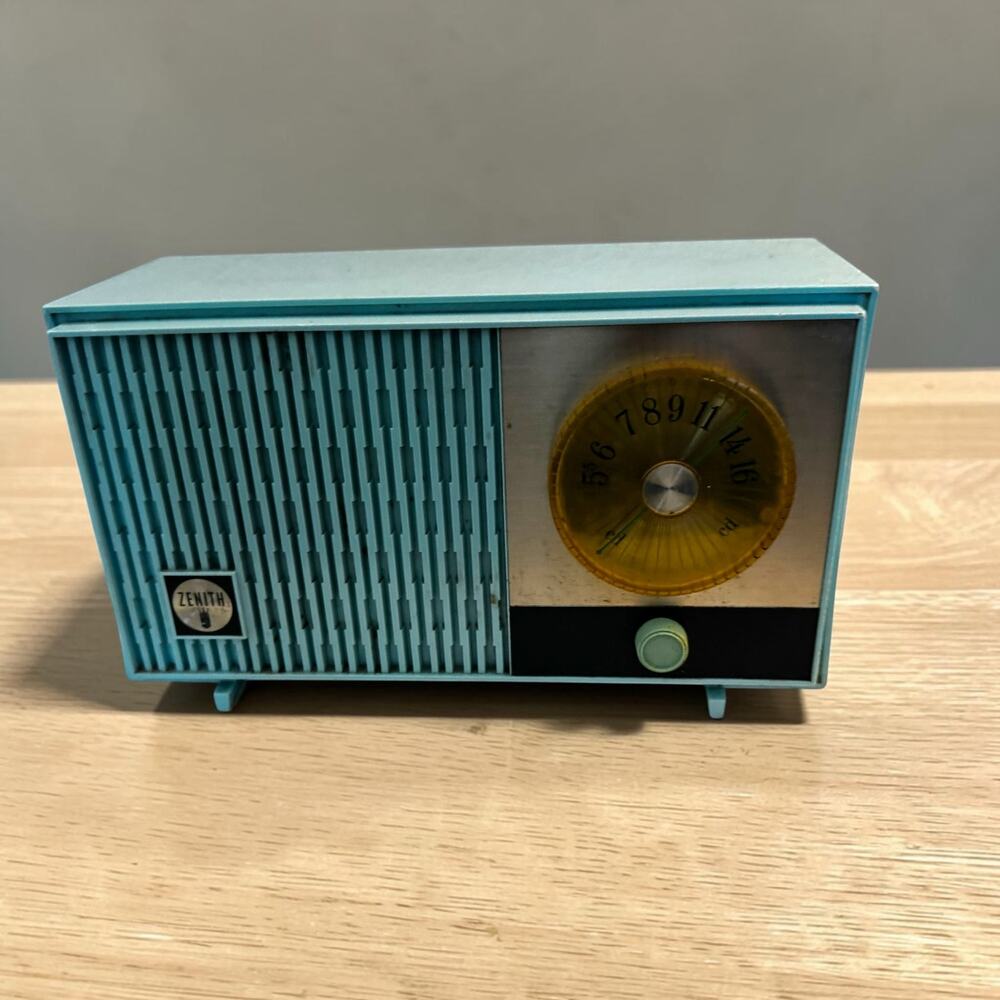 Vintage Zenith AM Tube Radio Turquoise Mid Century Modern Atomic 5K05 MCM As Is
